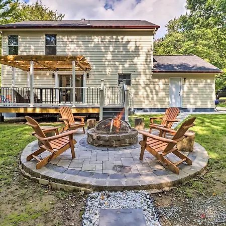 Pocono Summit Family Paradise With Yard And Game Room! Exterior photo