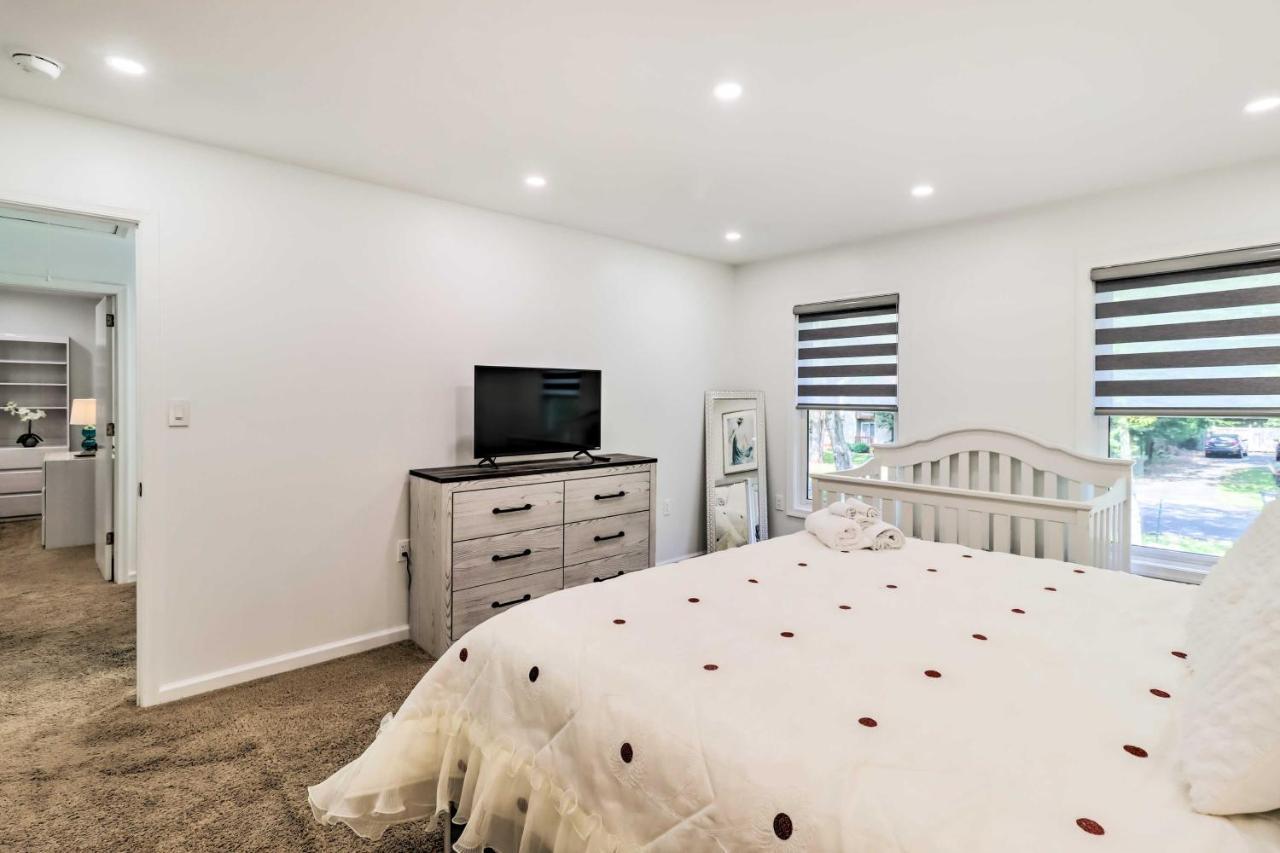 Family Paradise With Yard And Game Room! Holiday home Pocono Summit